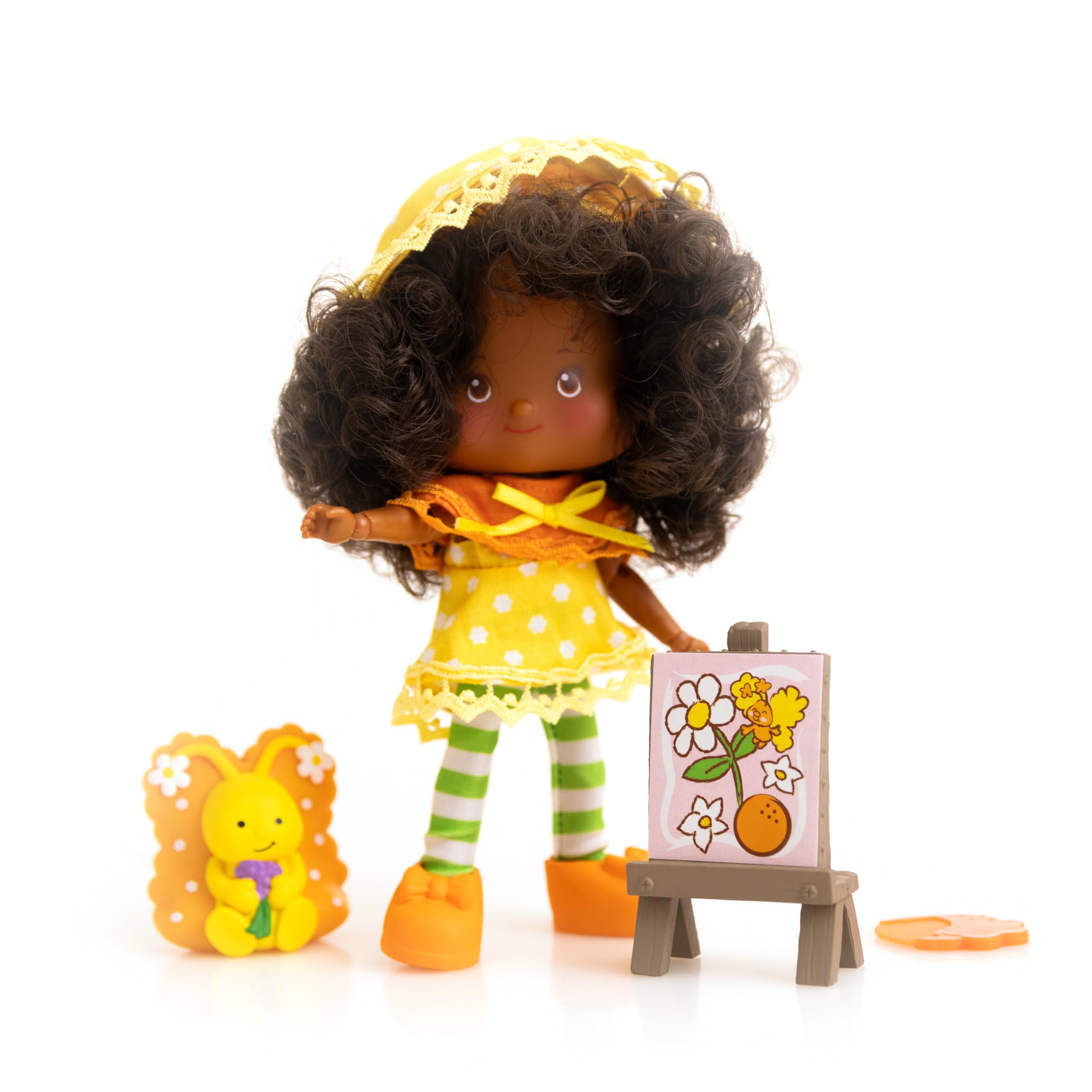 Strawberry Shortcake 5.5-inch Orange Blossom Poseable Sweet Scented Fashion Doll with 4 Surprise Reveal Accessories