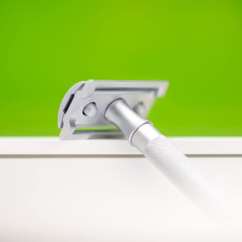 MERKUR Safety Razor 22C Matte Chrome Satin Finish Three-Piece Razor with Straight Cut Closed Comb Ideal for Wet Shaving Die-Cast Zinc Brass Handle Made in Germany