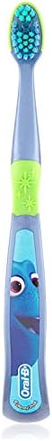 Oral-B Battery Powered Kids Manual Toothbrush, Finding Dory Characters, for Children and Toddlers 3+, Extra Soft Bristles - Pack of 6 (Characters and Colors Vary)