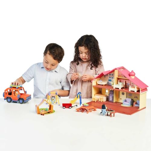 Bluey Family Figure 4-Pack – Includes, Bingo, Mum (Chilli) & Dad (Bandit), Poseable Collectible Toys for Kids, Durable Cake Toppers, for Toddlers & Fans, Ages 3+