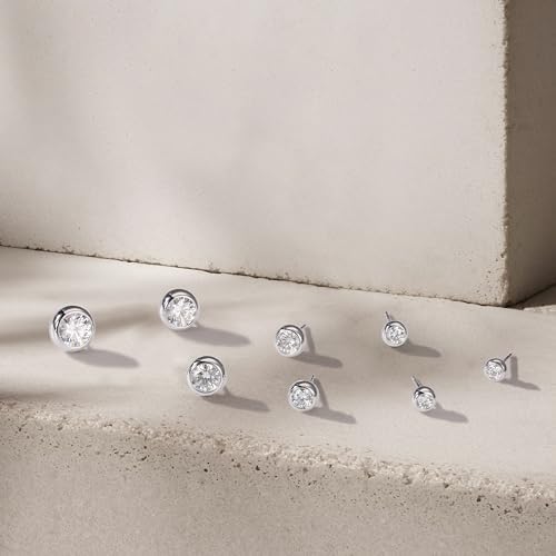 MOOSEA Martini Moissanite Earrings for Women Men, 0.2-4 ct Round D Color VVS1 Clarity Lab Created Earring 925 Sterling Silver Classic 3 Prong Moissanite Earrings Screw Back for Women Men