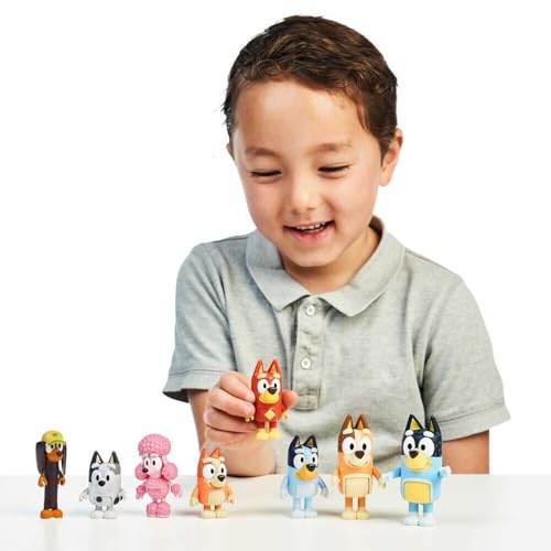 Bluey Family Figure 4-Pack – Includes, Bingo, Mum (Chilli) & Dad (Bandit), Poseable Collectible Toys for Kids, Durable Cake Toppers, for Toddlers & Fans, Ages 3+
