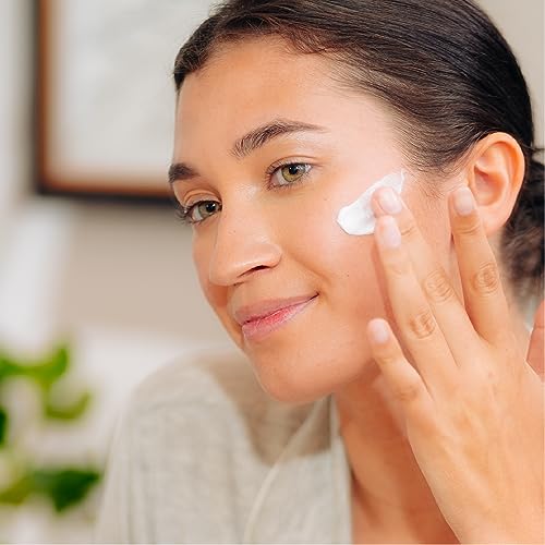 Tree of Life Beauty Moisturizer, Retinol Face Cream - Anti-Aging & Brightens Skin, Reduces Fine Lines & Wrinkles- Dermatologist-Tested to Sensitive Skin - Non-Greasy Facial Skin Care - 1.7 FlOz