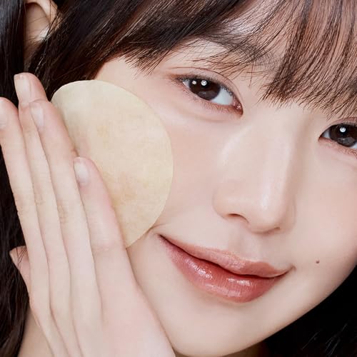 innisfree Green Tea Enzyme Vitamin C Brightening Toner Pads, Korean Face Toner Pads for Glow and Dark Spots