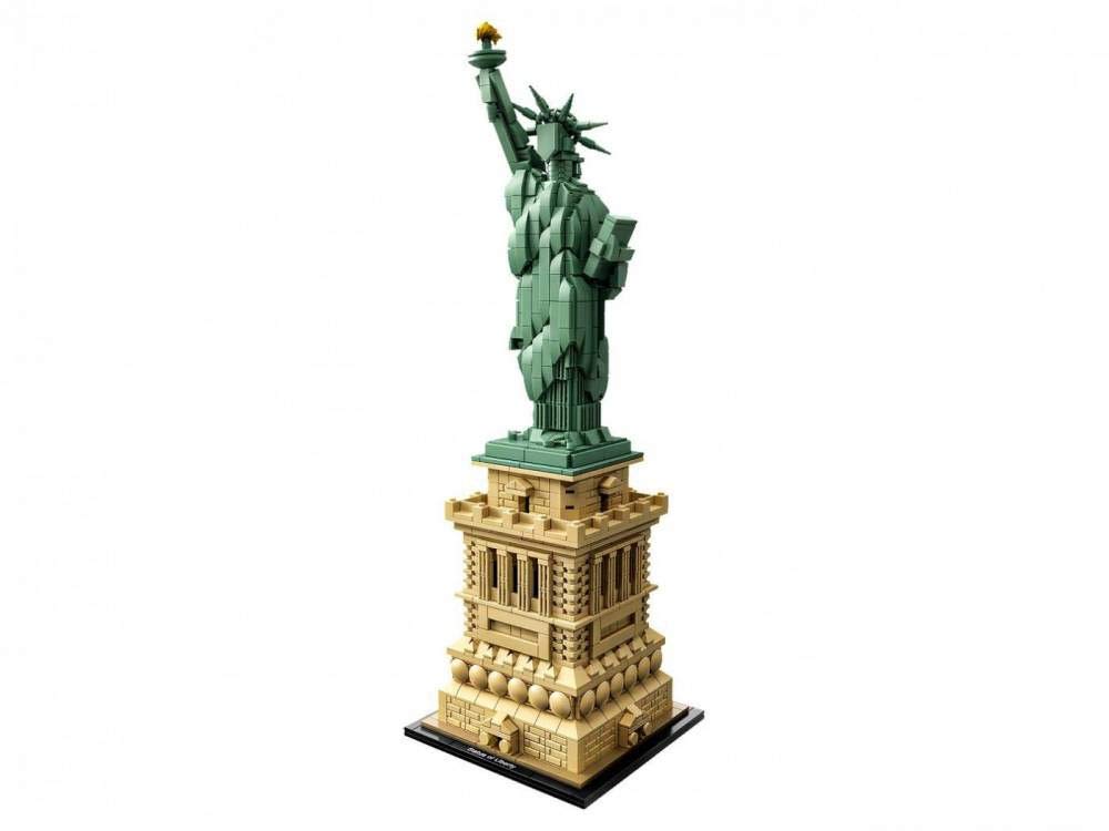 LEGO Architecture Statue of Liberty 21042 Model Building Set - Collectible New York City Souvenir, Creative Home Décor or Office Centerpiece, Great Gift Idea for Adults and Teens
