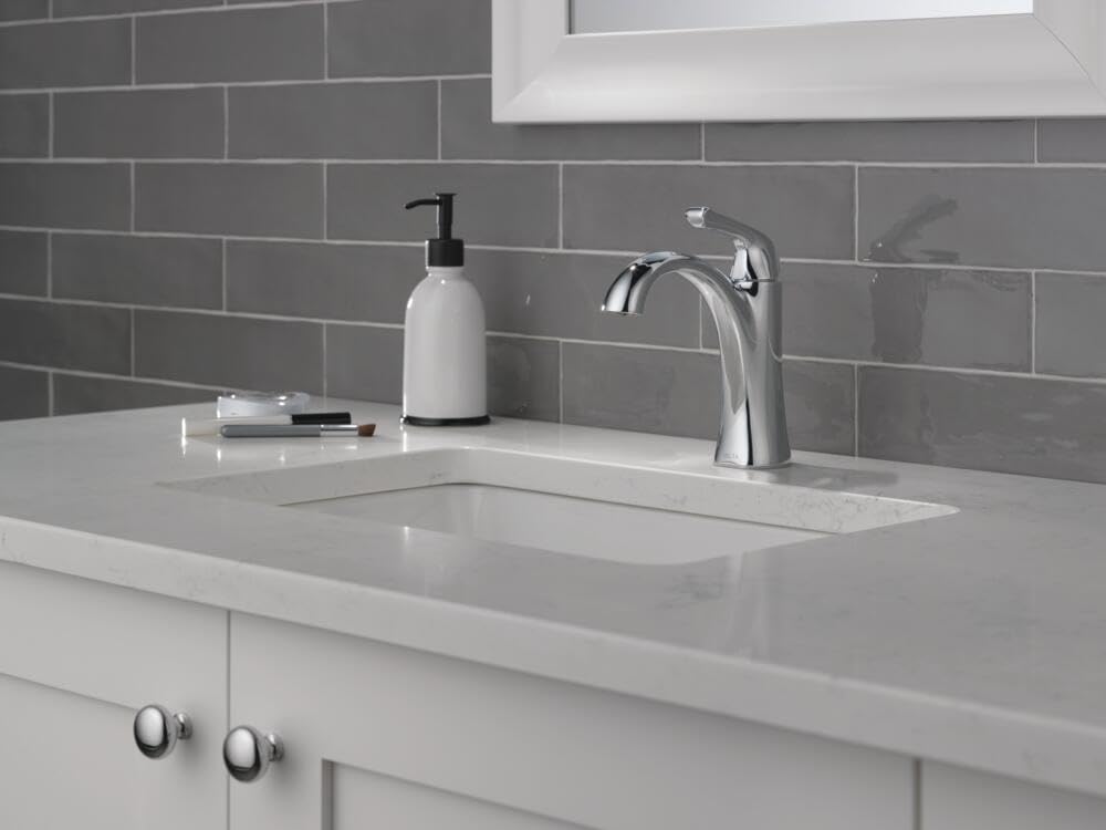 Delta Arvo Chrome Bathroom Faucet 1 Hole, Single Hole Bathroom Sink Faucet for Vanity, Push-Pop Drain Assembly, Chrome 15840LF