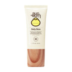 Sun Bum Daily SPF 30 Glow Sunscreen Face Lotion - Moisturizing Facial Sunscreen - Tinted - Dewy Finish - Hawaii 104 Act Compliant (Made without Octinoxate & Oxybenzone) - Travel Size - 1.7 oz