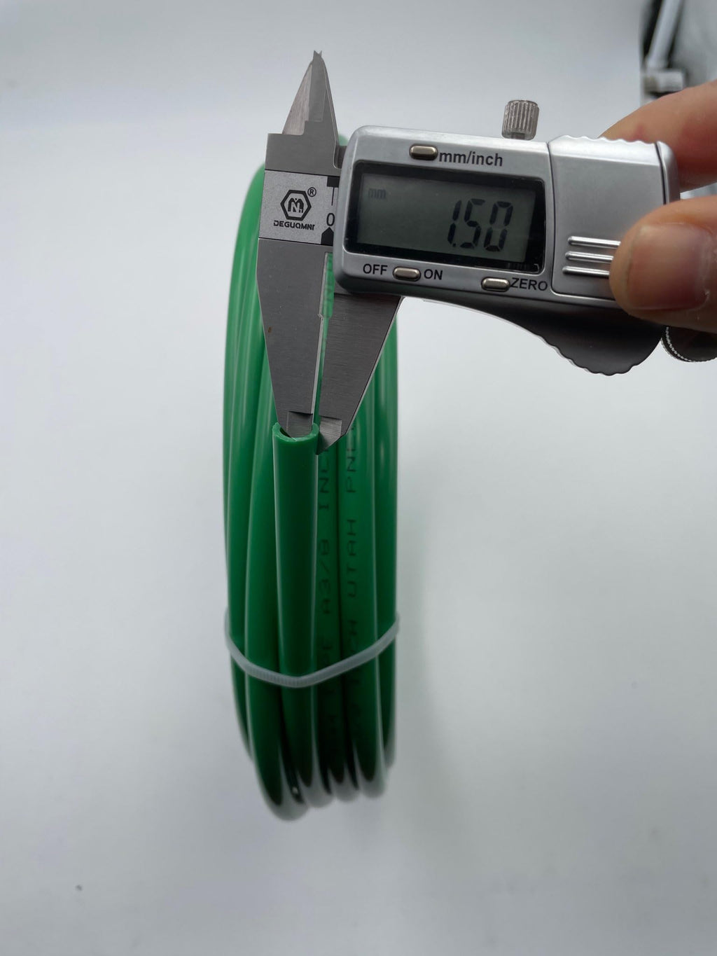 Utah Pneumatic 3/8" DOT Air Line SAE J844 PA12 Nylon Tubing for Air Suspension, Industrial Automation, Workshop Air Systems, Misting & Fluid Transfer, Green - 10 Meters (32.8ft)