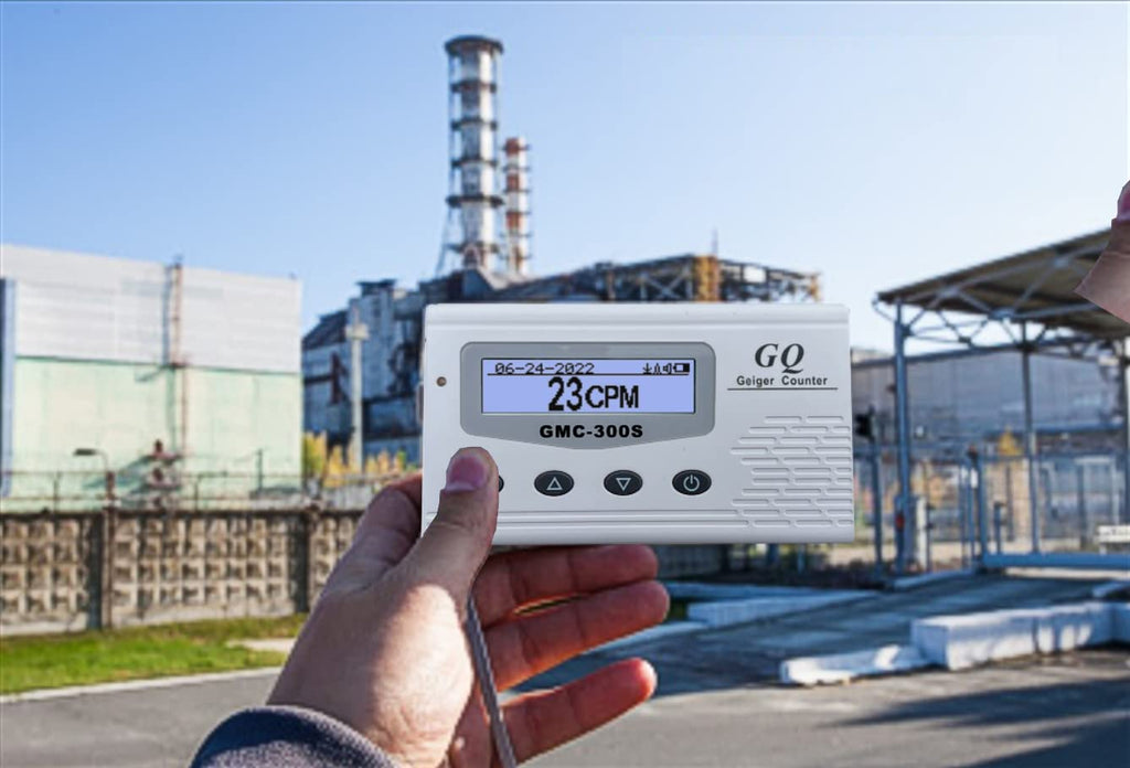 GQ GMC-300S Digital Nuclear Radiation Detector Monitor Meter Geiger Counter Radiation Dosimeter (Green Silicone Case)