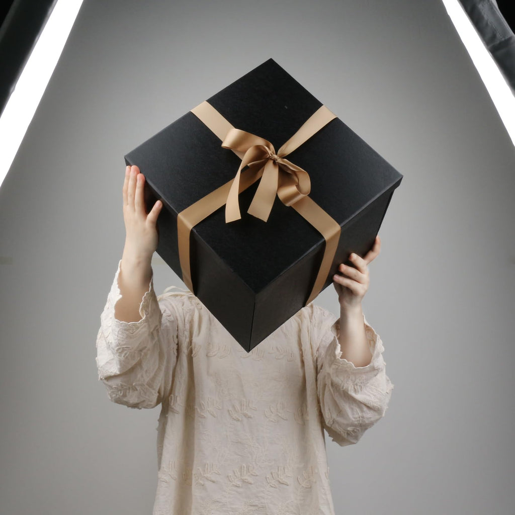 YINUOYOUJIA Large Black Gift Box with Lid 12x12x10 Inches