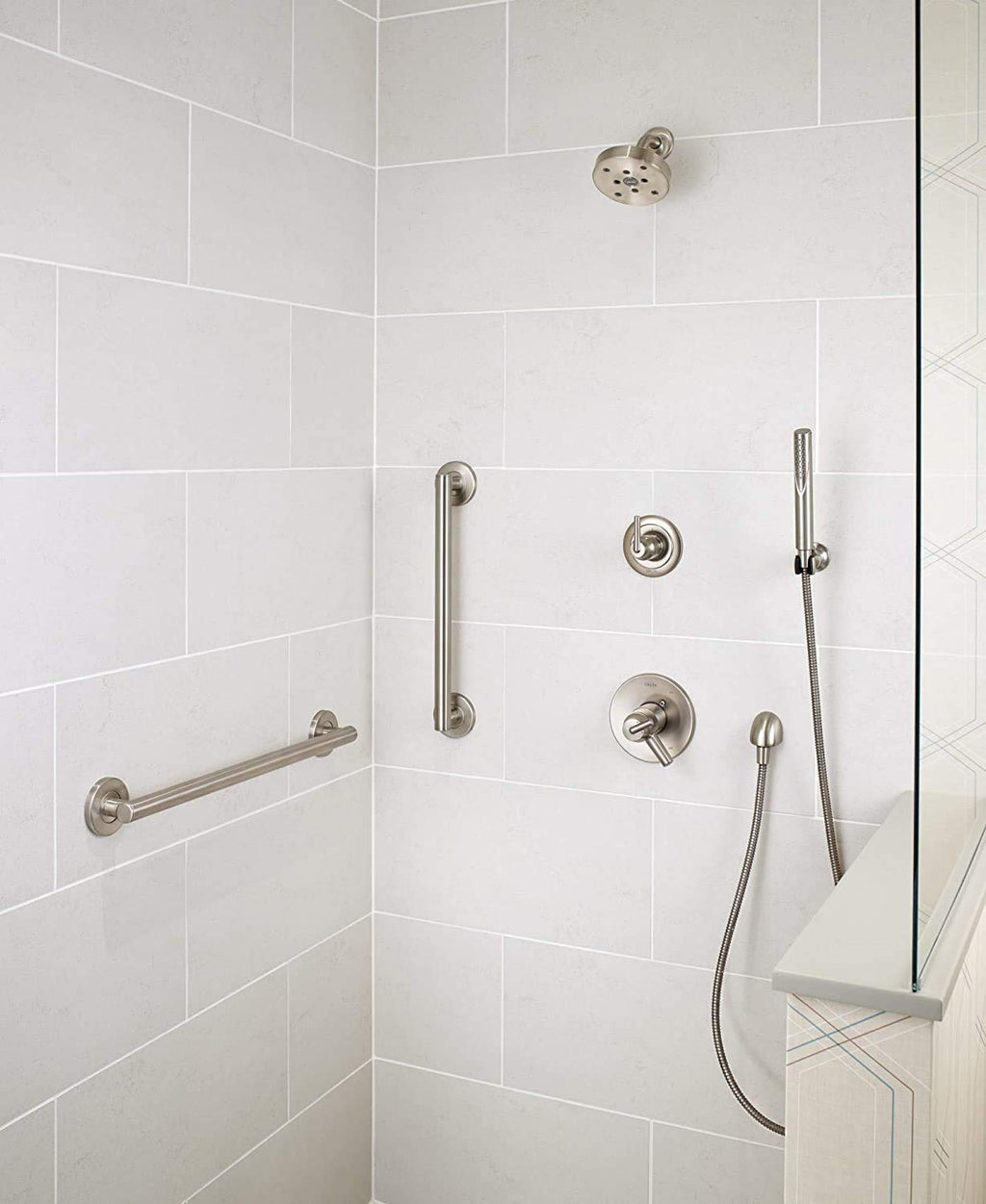 Delta Contemporary (1-Pack) 18' Shower Grab Bar ADA Compliant Matte Black 450 lb Capacity Bathroom Safety Handle for Shower, Bathtub | Wall Mounted Balance Assist, Handicap Grip 41818-BL