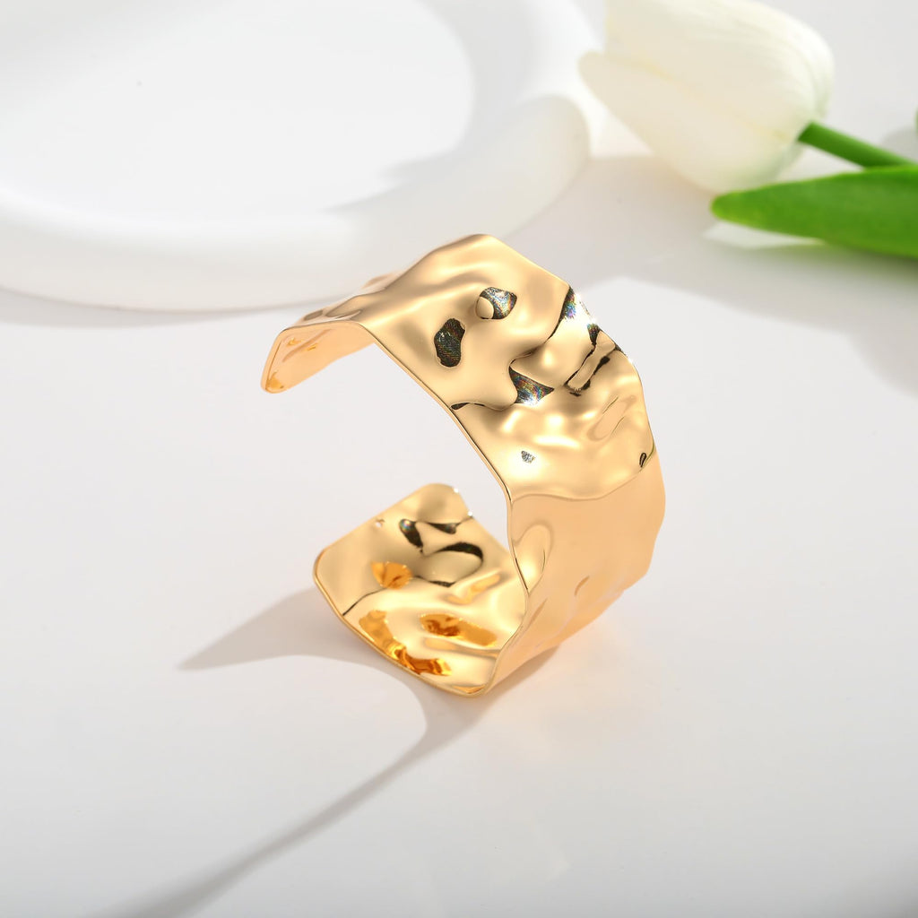 WOWORAMA Hammered Gold Chunky Cuff Bracelet for Women