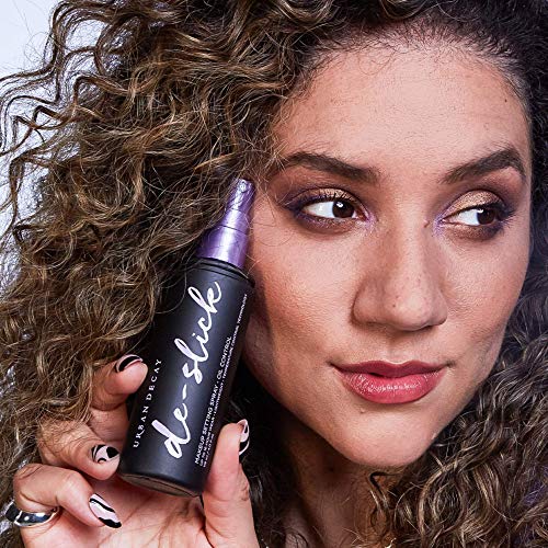 Urban Decay De-Slick Mattifying Makeup Setting Spray for Face, Waterproof, Smudge-proof, Oil & Shine Control, for Oily Combination Skin, Oil-free, Vegan, Cruelty-free