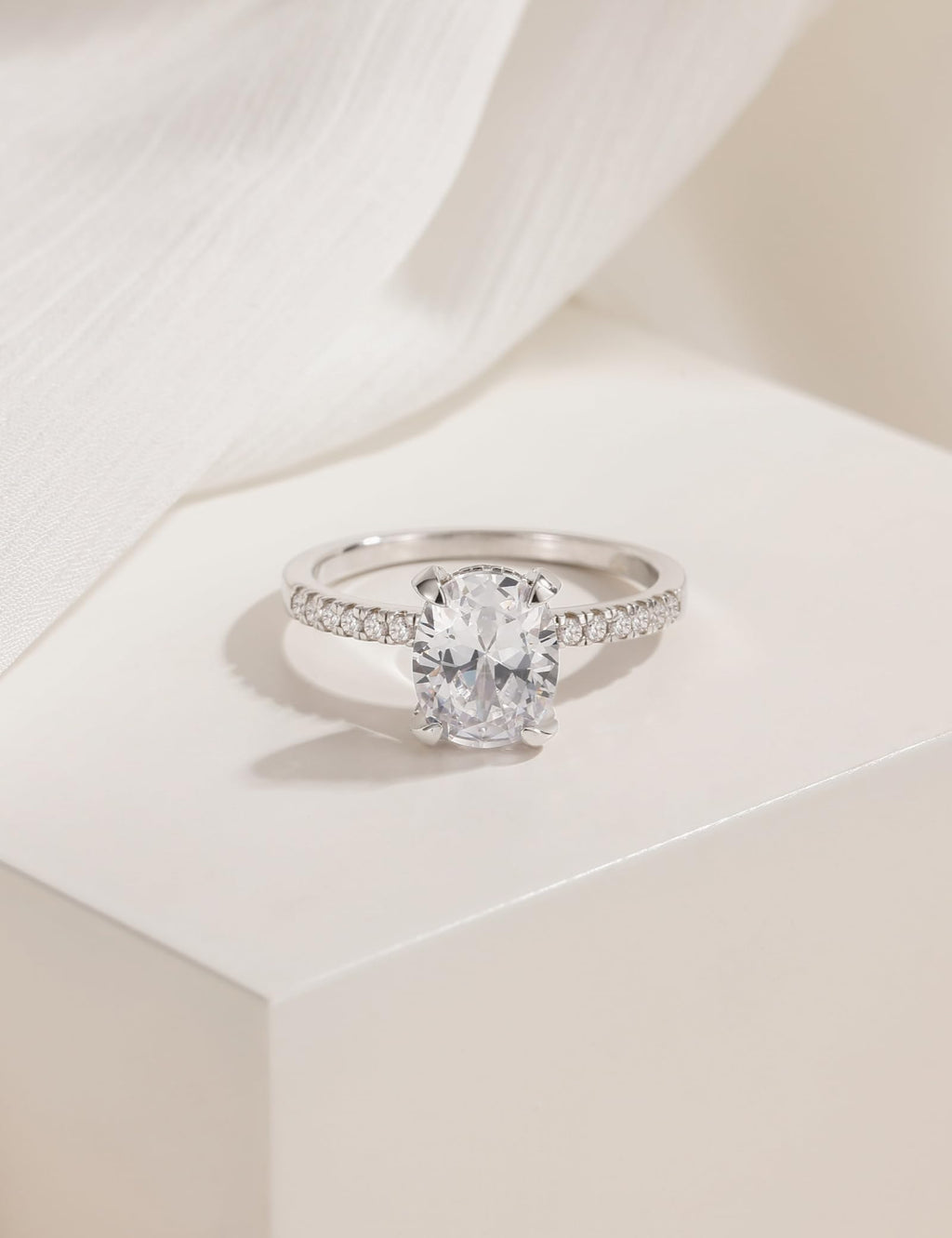 EAMTI Travel Engagement Rings for Women Oval Cut Wedding Bands Size 7