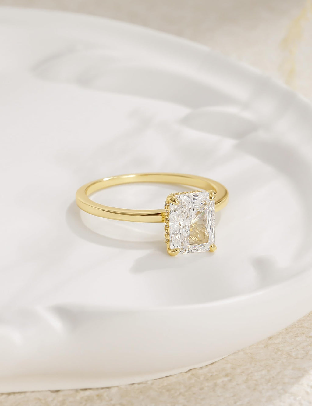 EAMTI Travel Engagement Rings for Women Radiant Cut Wedding Bands Size 7