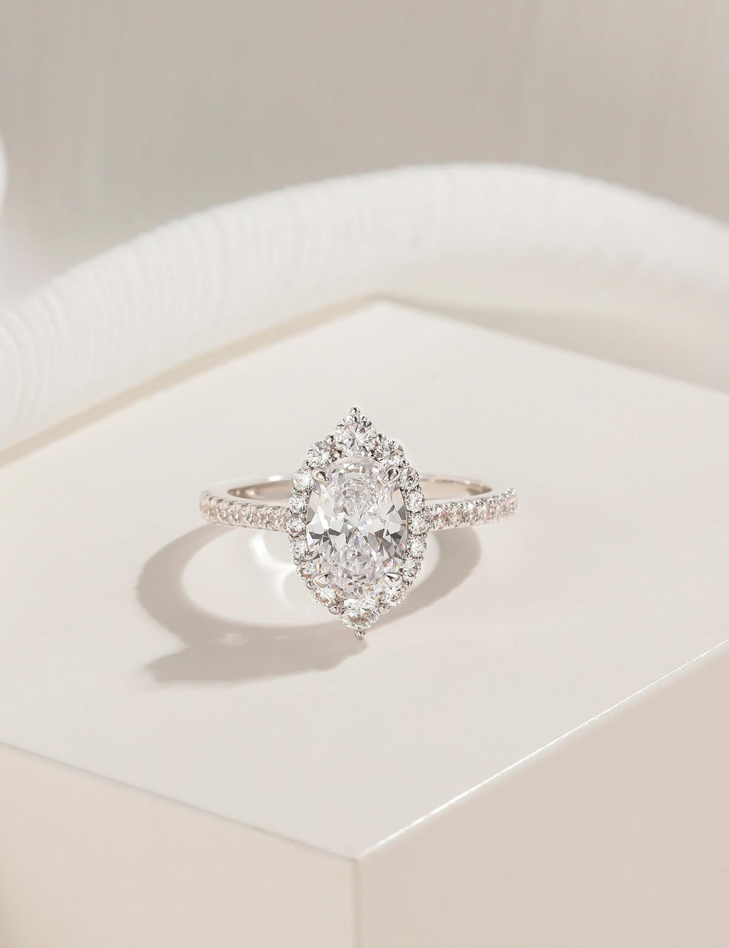 EAMTI 3CT Oval Cut CZ Engagement Rings for Women Halo Wedding Band Size 9