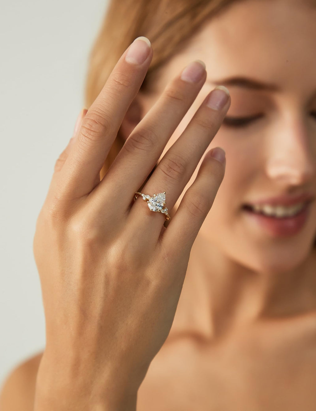 EAMTI 2CT Engagement Rings Pear Cut Wedding Teardrop Bridal Halo Nature Inspired Rings Cubic Zirconia Promise Bands for Women Travel Band 14K Gold Plated Size 7