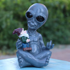 Dnoifne Alien Hugging Gnome Garden Decoration, Resin Dwarf Statue, Waterproof Outdoor Decor for Patio Lawn Porch, Birthday and Housewarming Gifts