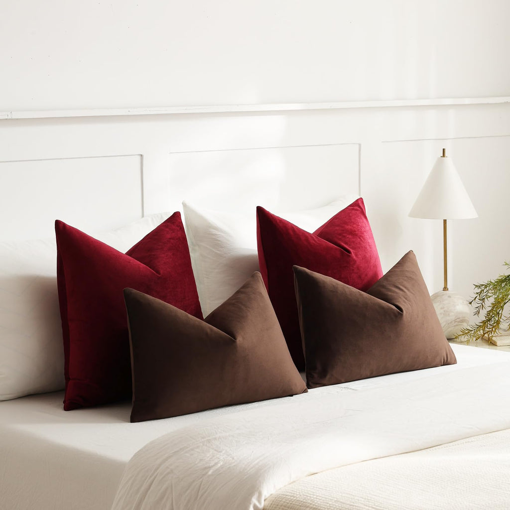 DEZENE Throw Pillow Covers 18x18 Wine Red: Pack of 2 Cozy Soft Velvet Square Modern Luxury Decorative Throw Pillow Cases for Christmas Sofa Couch Living Room Bed Home Decor