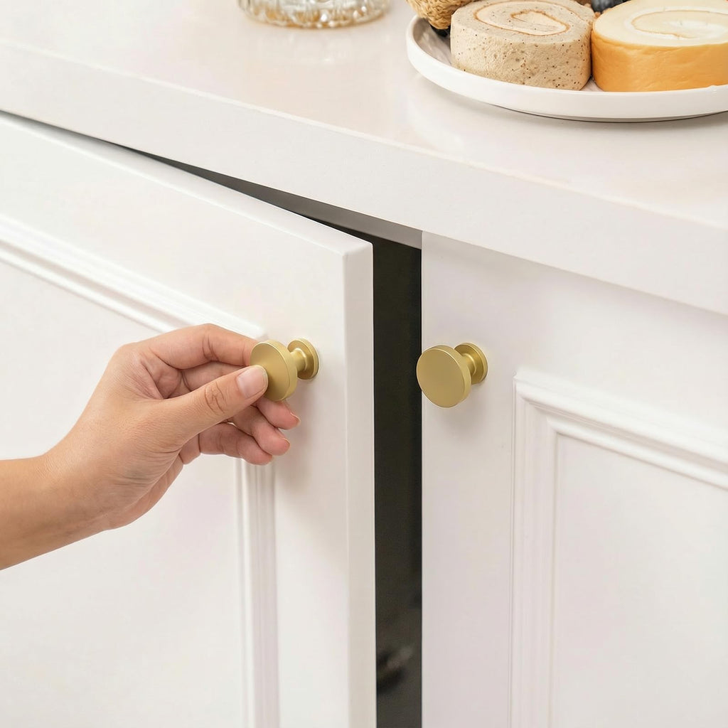 Goldenwarm 20 Pack Brushed Brass Cabinet Knobs Round Gold Drawer Knobs Kitchen Cabinet Handles Solid Zinc Alloy Pulls for Bathroom Dresser Hardware