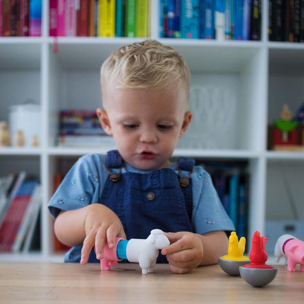 SmartMax My First Farm Animals STEM Magnetic Discovery Building Set with Soft Animals for Ages 1-5