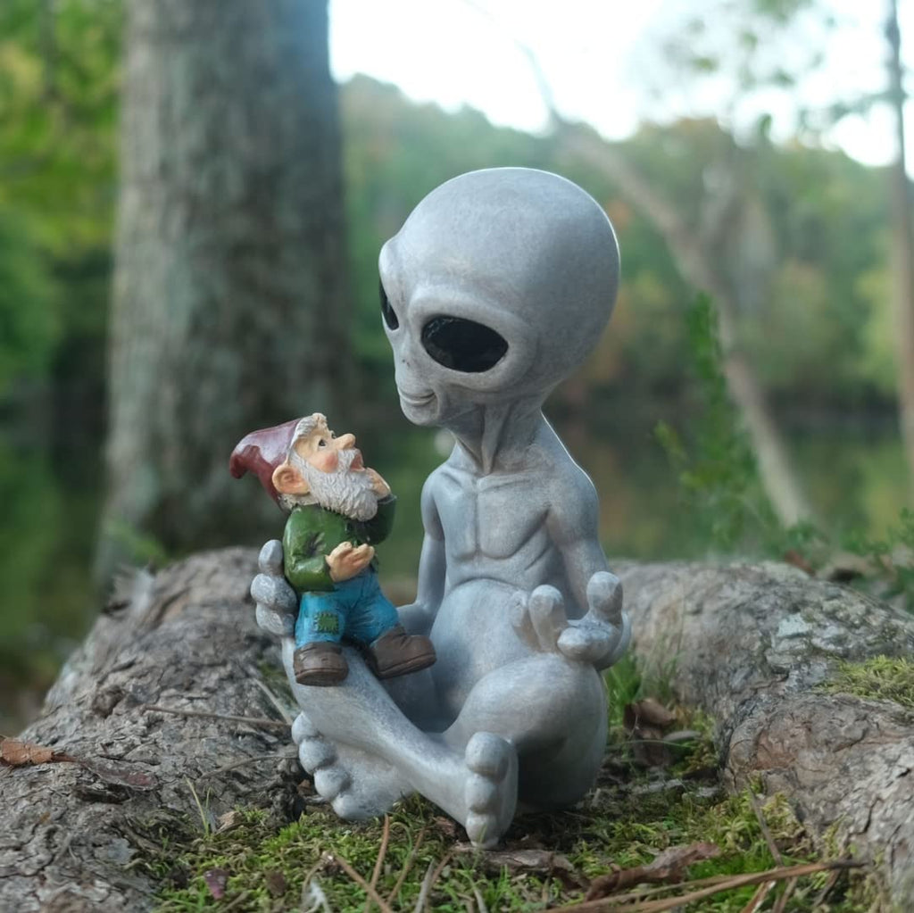 BELLA HAUS DESIGN Andre' & Fritz Friendship Stories Alien and Gnome Garden Statue | Poly-Resin 6.5" h x 4" w x 3.5" d Outdoor Décor (Stories - Garden Statue)