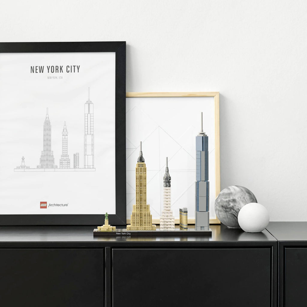 LEGO Architecture New York City Model Kit - Bedroom or Office Decor for Kids & Adults, Ages 12+ - Building Blocks to Display - NYC Gift & Souvenir Ideas - 21028