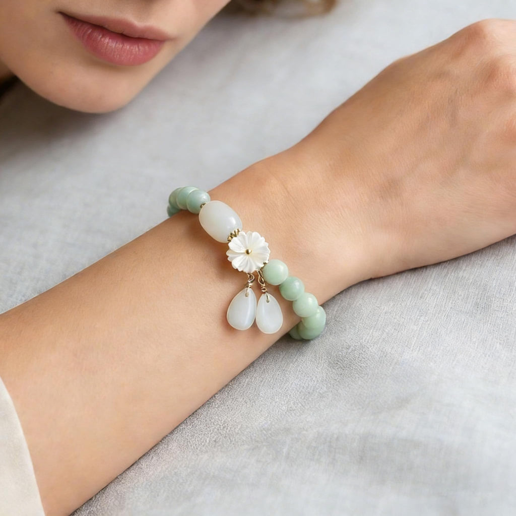 HL1971 Natural Jade Bracelet for Women Gradient Green Jade Bead Elastic Bracelet, Suitable for Christmas, Thanksgiving