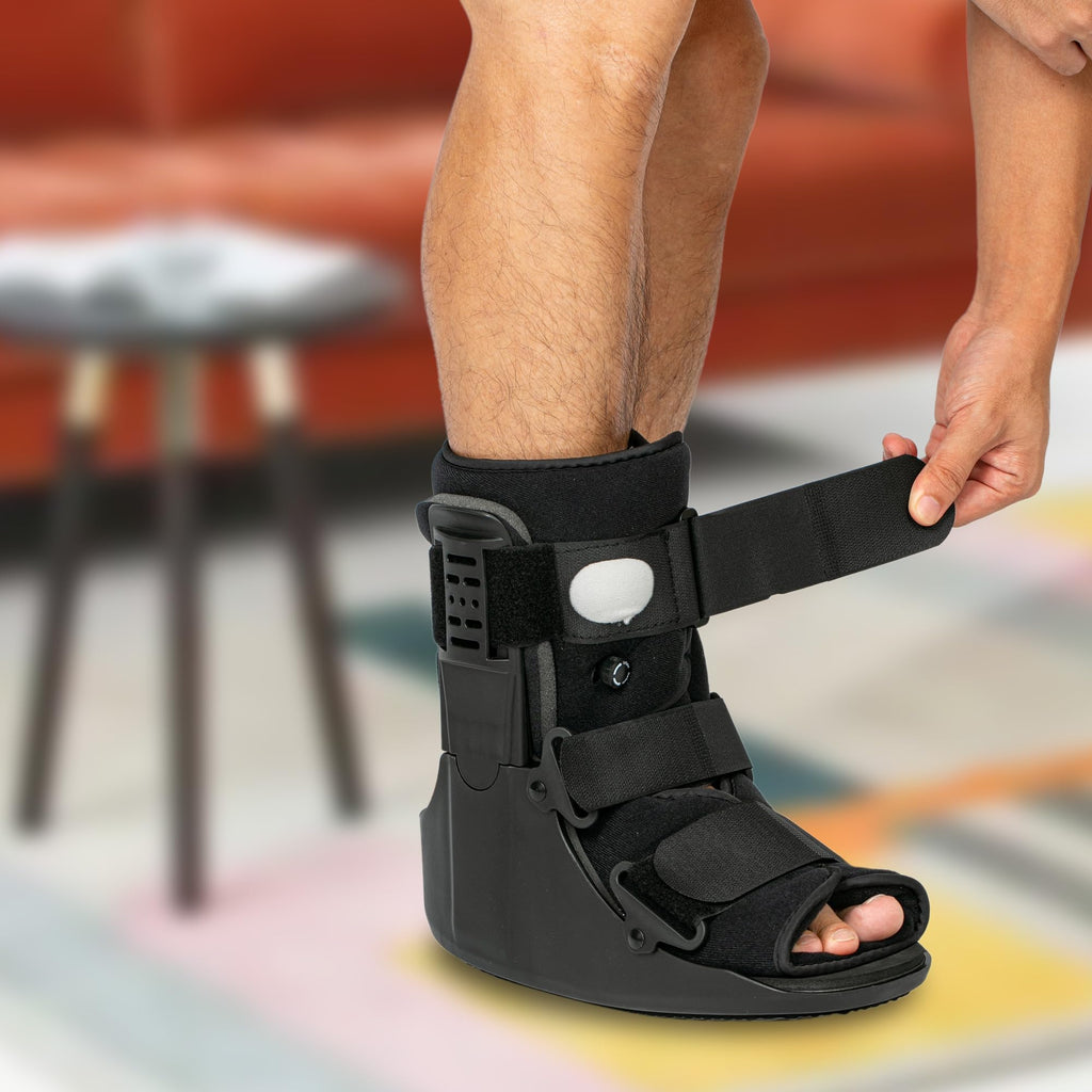 Jewlri Air Walking Boot, Fracture Boot Short Walker Protection Fits Left or Right Foot Ankle Support for Injuries Fractures Sprains Black M