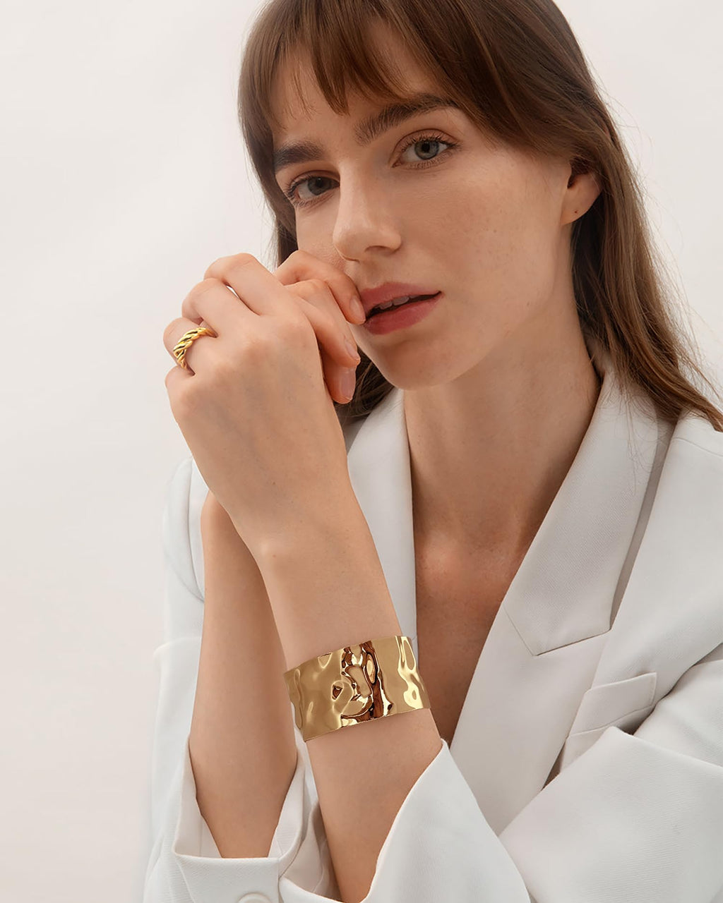 WOWORAMA Hammered Gold Chunky Cuff Bracelet for Women