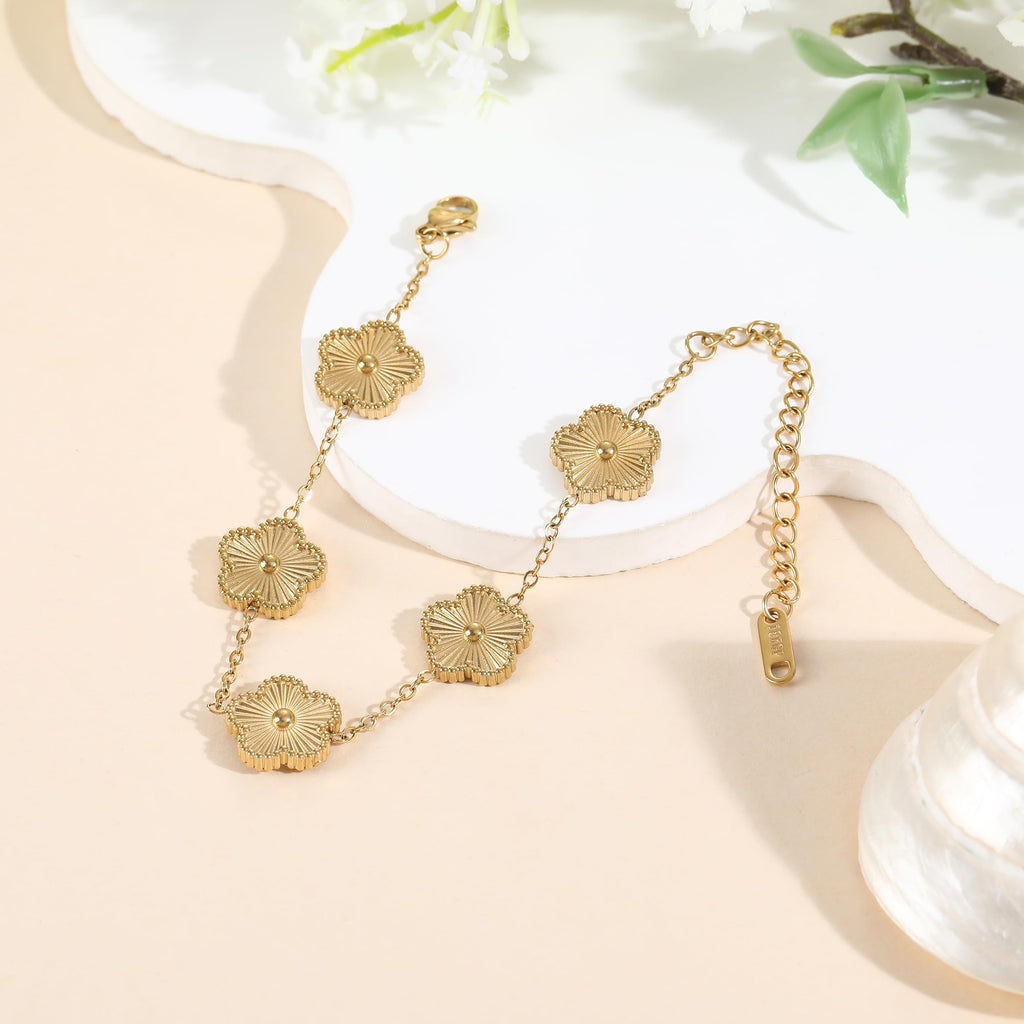 TICVSS Four Leaf Clover Bracelet for Women 18K Gold Plated Stainless Steel Lucky 4 Leaf Gold Link Bracelet Jewelry Gift for Women (Gold+Silver)