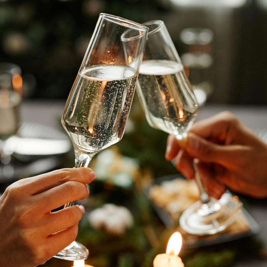 PARACITY Champagne Glasses Set of 2: Clear Glass Champagne Flutes, 8.5 oz