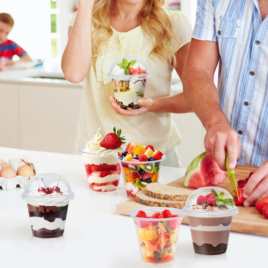 Lamosi 100 Pack 9 oz Clear Plastic Cups with Lids, Disposable Cups with Dome Lids No Hole, Ideal for Ice Cream, Cold Drinks, Fruit, Dessert, Yogurt Parfait