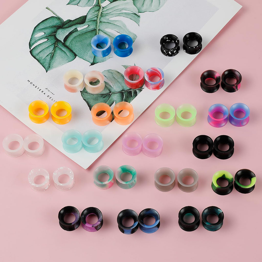 WINSENET 20 Pairs Silicone Ear Gauges Flexible 0G Ear Tunnels Gauges Soft Expander Ear Plugs Double Flared Ear Pierings for Men Women 8mm