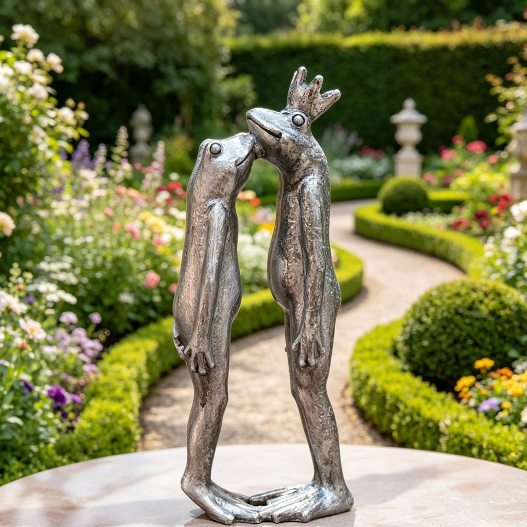 Frog Decor Garden Statue Decor Outside - Artgenius Couple Kissing Statue Outside Frog Figurines for Yard Patio Lawn Decorations Couple Frogs Front Yard Decorations Outdoor 3.6"2.1"8.7" LC Lcdecohome