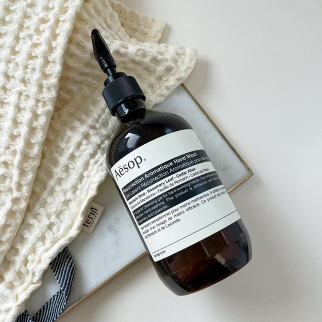 Aesop Resurrection Nourishing Hand Wash | Gentle Cleanser with Mandarin & Rosemary to Replenish & Hydrate Skin | 500mL / 16.9oz