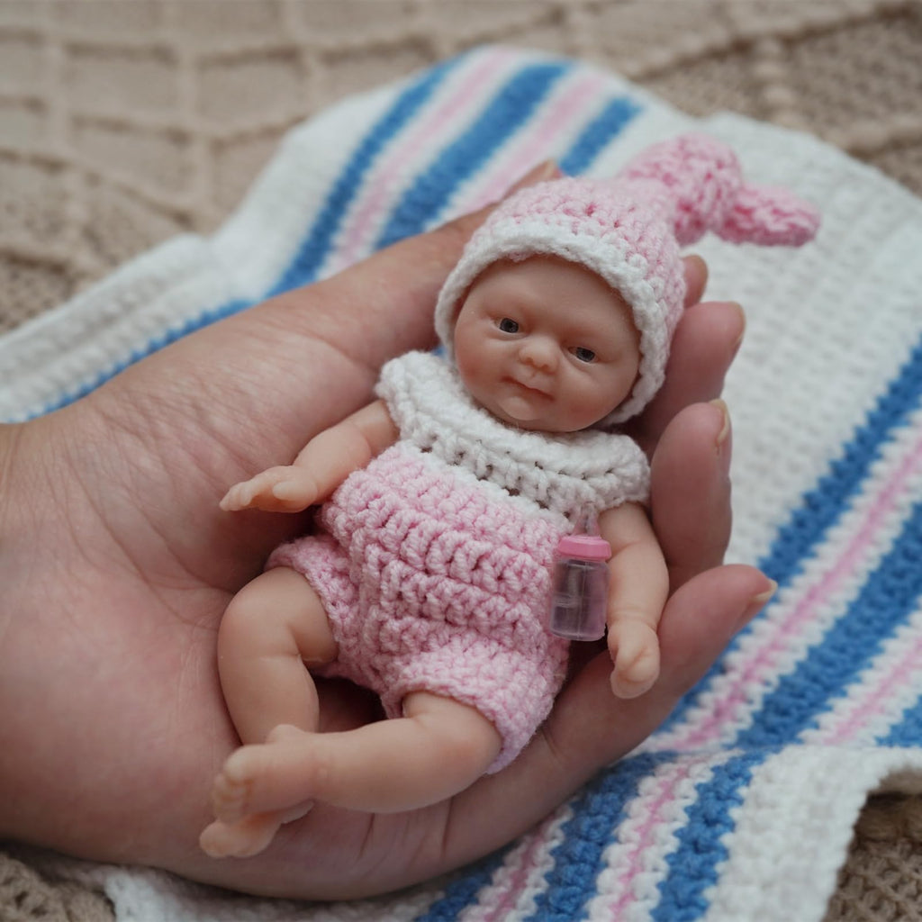 MYREBABY 4.5 Inch Mini Reborn Baby Dolls ，Silicone Baby Girl Amy,Tiny Silicone Baby Dolls ，Mini Realistic Newborn Baby Dolls Silicone Full Body Stress Relief