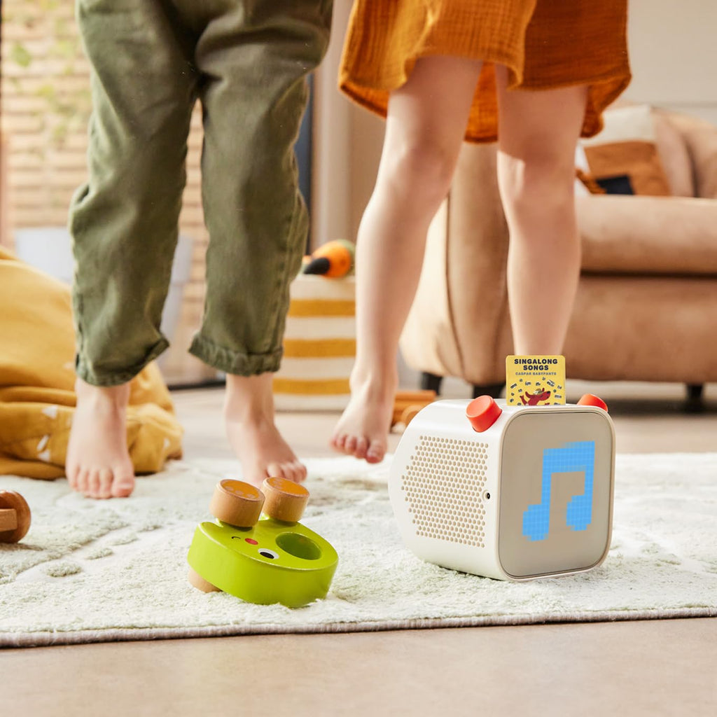 Yoto Make Your Own Cards – 5 Blank Audio Cards for Use with Player & Mini All-in-1 Audio Device, Record & Play Stories Music Radio Podcasts Birthday Messages & Fun Educational Learning Activities