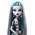 Monster High Reel Drama Doll, Lagoona Blue in Black and White, Collectible Reproduction with Doll-Size and Life-Size Posters, Horror Flick Theme