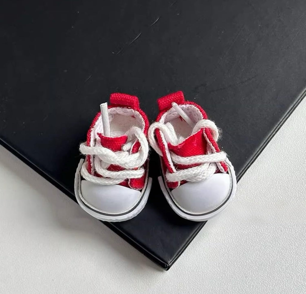 Doll clothes suitable for 15cm and 17cm Labubu (dolls not included), stylish baseball uniform sets (including shoes, glasses and shoulder bags), and 15/17cm doll sporty style suits