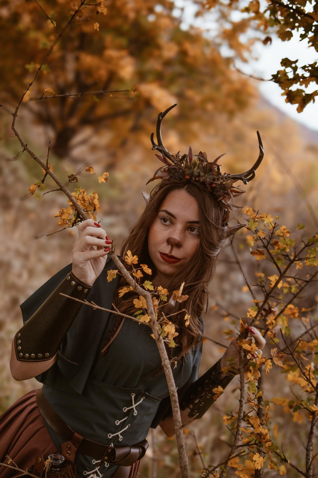 MOSTORY Dark Flower Deer Antlers Headband, Gothic Floral Reindeer Headpiece