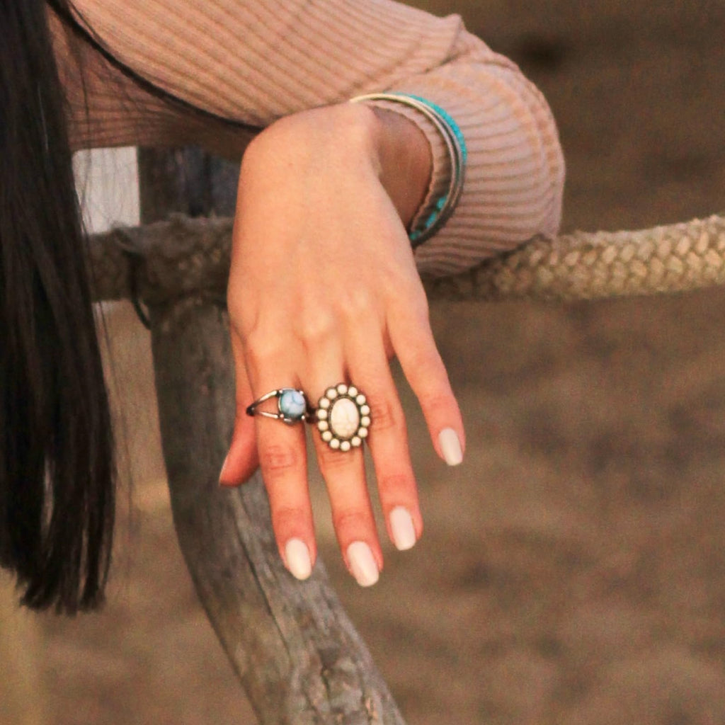 Montana West Rustic Couture's Turquoise Knuckle Cuff Flower Ring for Women