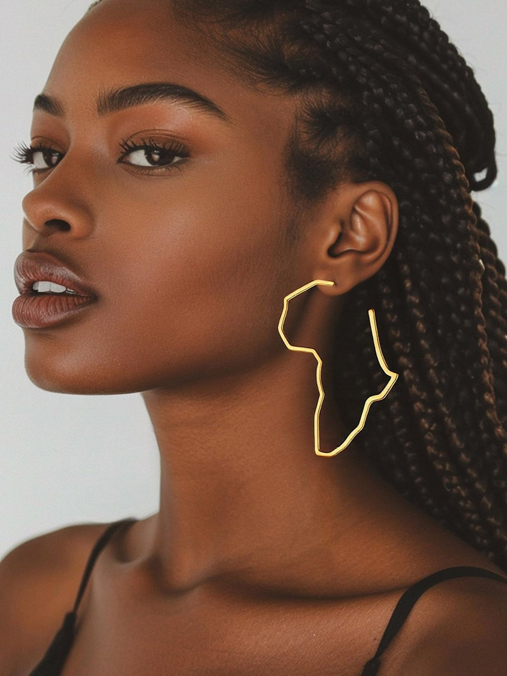 FaithHeart Gold Hoop Earrings for Women, Trendy 14K Gold Plated Large African Map Huggie Hoop Earrings Non Tarnish Everyday Jewelry
