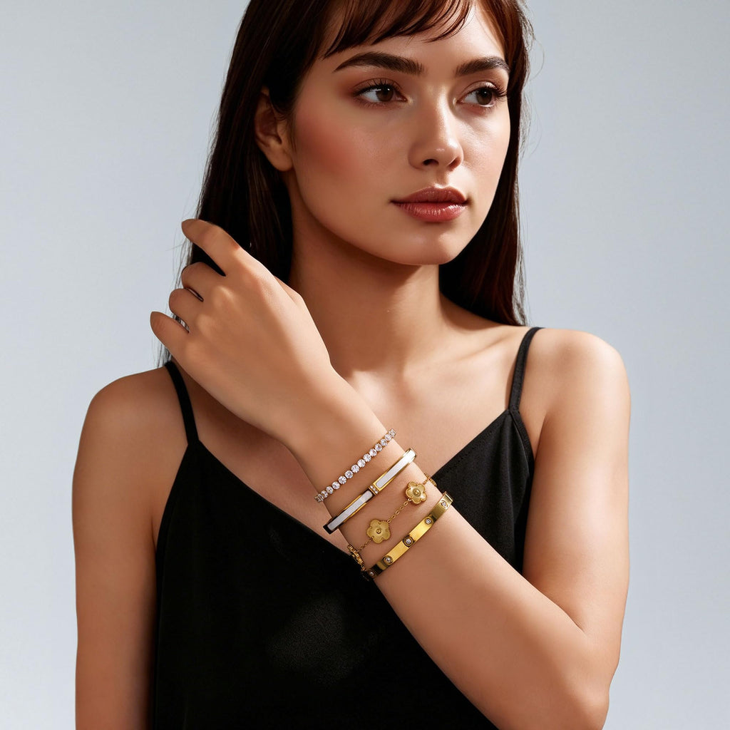 SEADAY 18K Gold Plated Bangle Bracelets for Women, 4Pcs Gold Bracelet Set