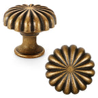 FAPUAL 15 Pack Antique Brass Cabinet Knobs for Kitchen Cabinets and Dresser Drawers，Zinc Alloy Hardware Handles Pulls，Vintage Cupboard Drawer Knob