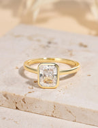 EAMTI Travel Engagement Rings for Women Radiant Cut Bezel Bands Size 7.5