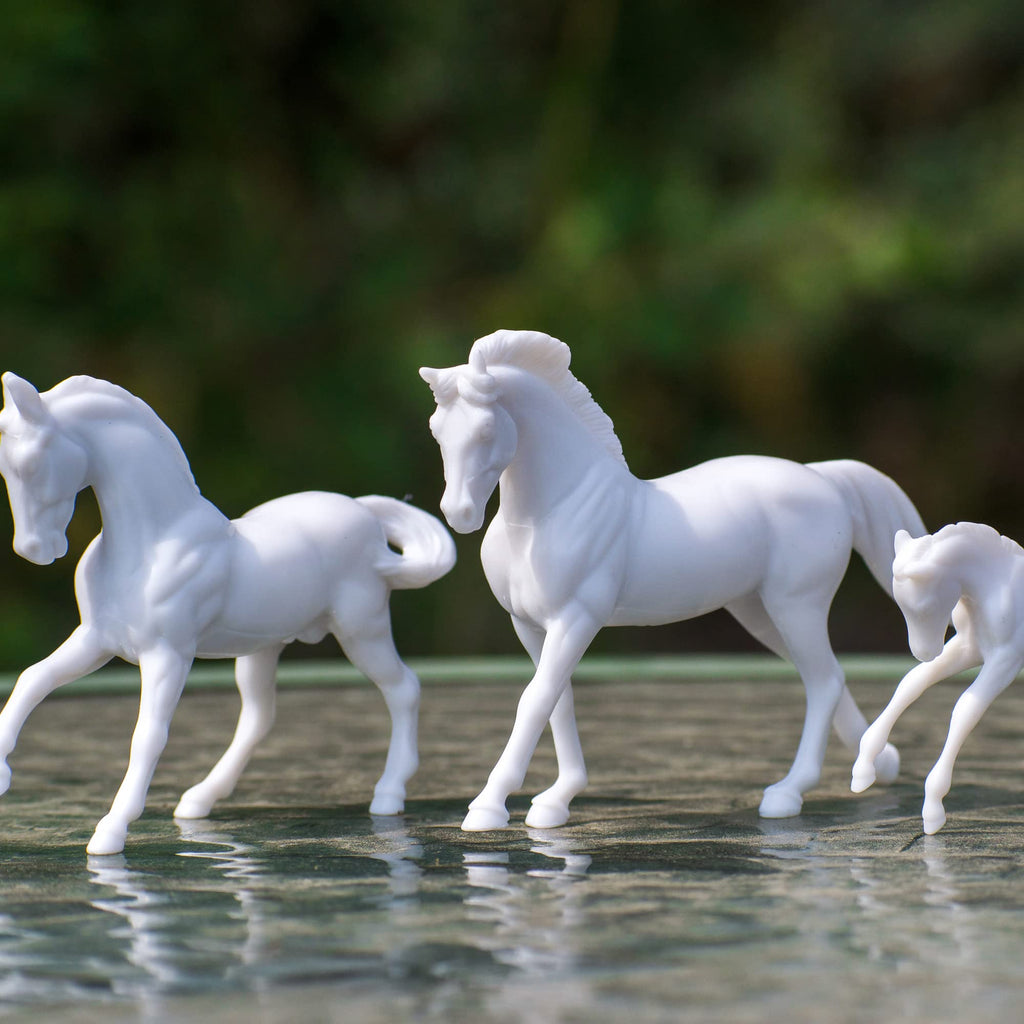 Breyer Horses Stablemates Horse Family Paint Set | 3 Horse Set | 1:32 Scale | Horse Toy | Model #4239, White