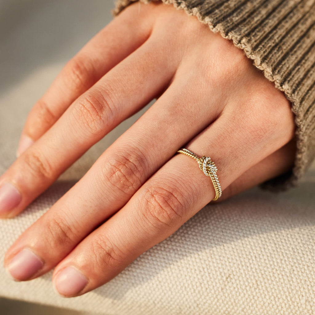 STORYJEWELLERY 925 Sterling Silver Rings for Women, Two Tone Knot Rings for Women, Dainty Gold and Silver Mixed Metal Ring, Mixed Metal Jewelry, Unique Gifts for Mom Daughter Sister or Friend, Size 7