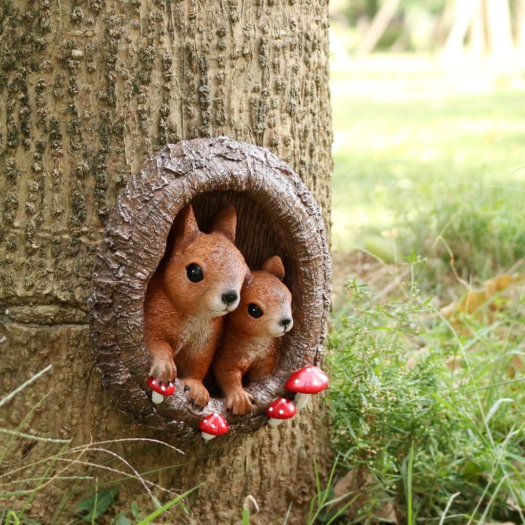 JARPSIRY Mom and Baby Squirrel Tree Hugger Outdoor Tree Faces Decor, Resin Squirrel Figurine Garden Statues Whimsical Tree Peeker Sculpture for Patio Lawn Yard Porch Wall Ornaments