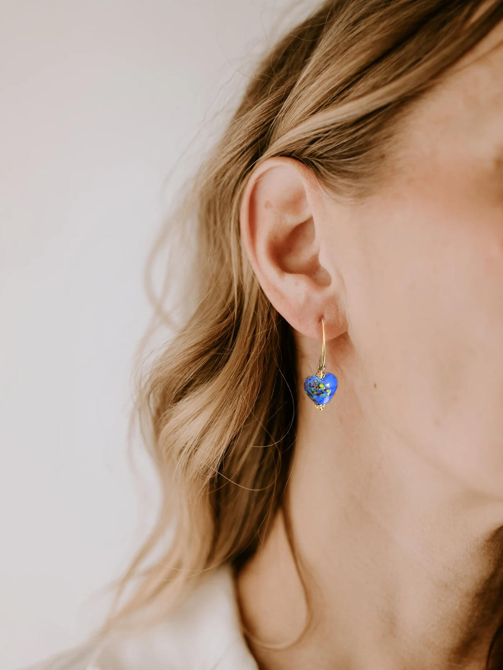 Handmade Murano Glass Heart Earrings for Women, Gold-Plated Drop Earrings, Lightweight Romantic Jewelry for Women, Anniversaries, Birthdays, Everyday Wear(Blue)